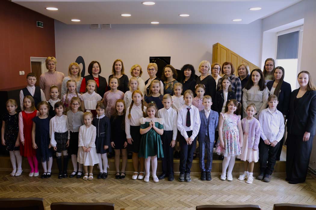 IX Latgales reģiona Jauno pianistu festivāla dalībnieki