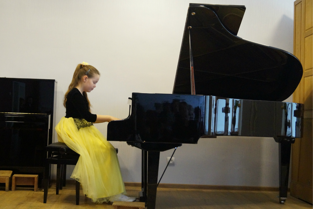 Latgales reģiona jauno pianistu festivāla dalībniece