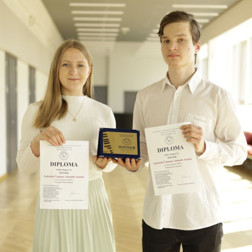 Duets Samuels Jonāns un Gabriela Čamane no user