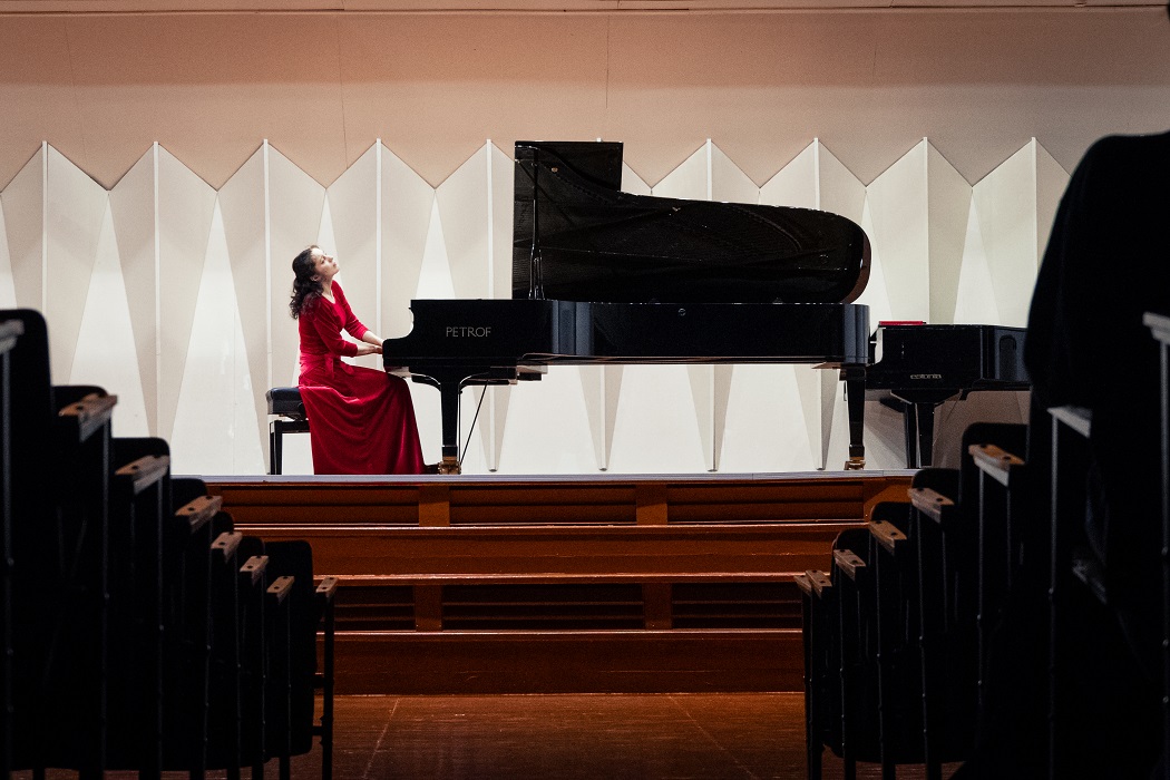 Pianistes DIĀNAS ZANDBERGAS koncertlekcija DĀRGAKMEŅI KLAVIERĒM 