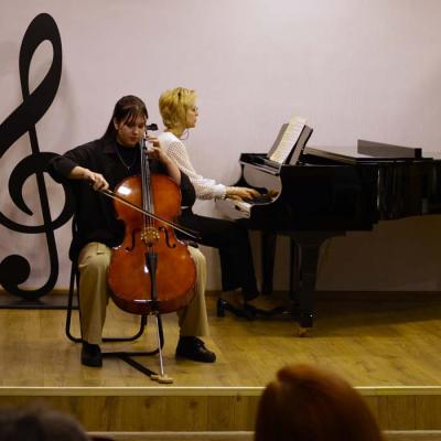 Stīgu instrumentu nodaļas koncerts “Ziemassvētku gaidās”