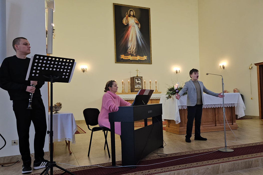 SBDMV Mūzikas skolas audzēkņu koncerts Daugavpils Dieva Želsirdības baznīcā