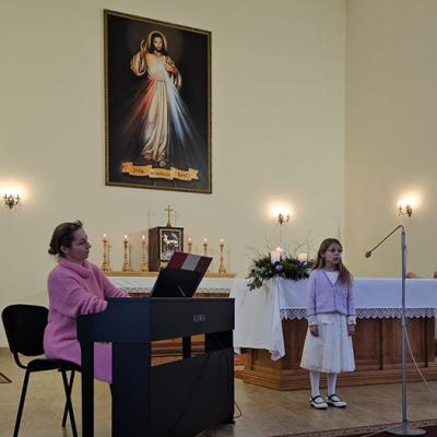 Mūzikas skolas audzēkņu koncerts Daugavpils Dieva Želsirdības baznīcā