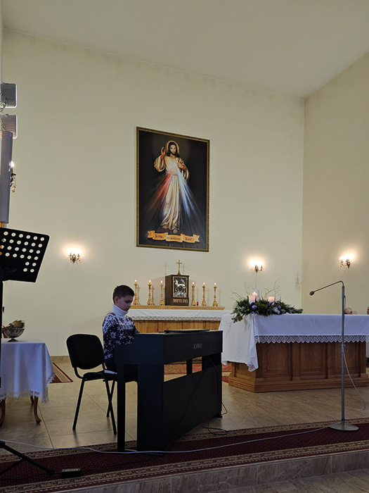 SBDMV Mūzikas skolas audzēkņu koncerts Daugavpils Dieva Želsirdības baznīcā