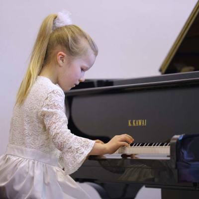 IX Latgales reģiona jauno pianistu festivāls