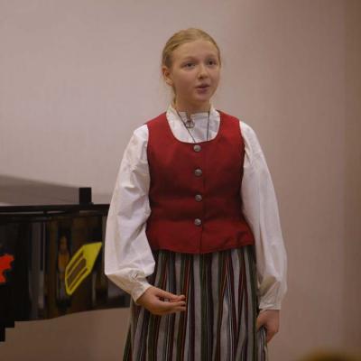 Kora klases audzēkņu koncerts Pīlādžogu dziesmas