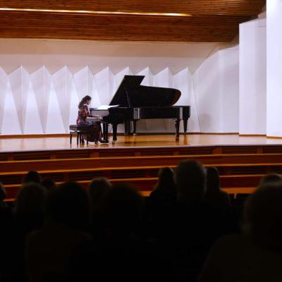 Pianistes Diānas Zandbergas koncerts “GAISMAS DĀRZI”