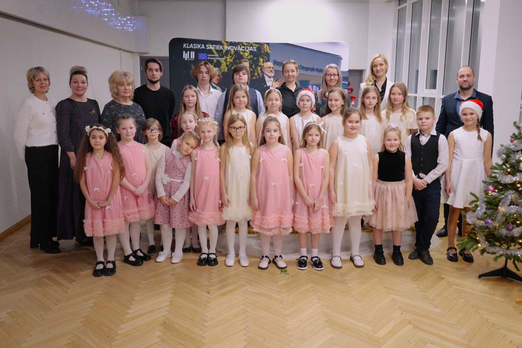 Kora klases audzēkņu Ziemassvētku koncerts “Ziemas stāsti dziesmās”