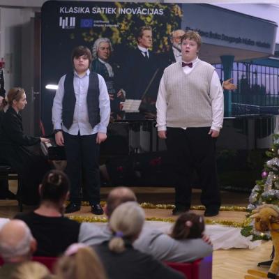 Kora klases audzēkņu Ziemassvētku koncerts 