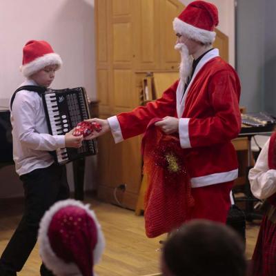 Akordeona nodaļas Ziemassvētku koncerts