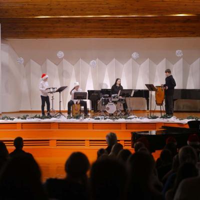 Koncerts Lai skan Ziemassvētkos!