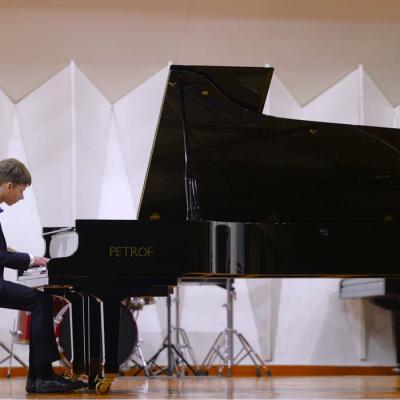 Valsts konkurss klavierspēlē