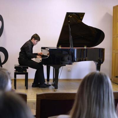 Vispārējo klavieru koncerts