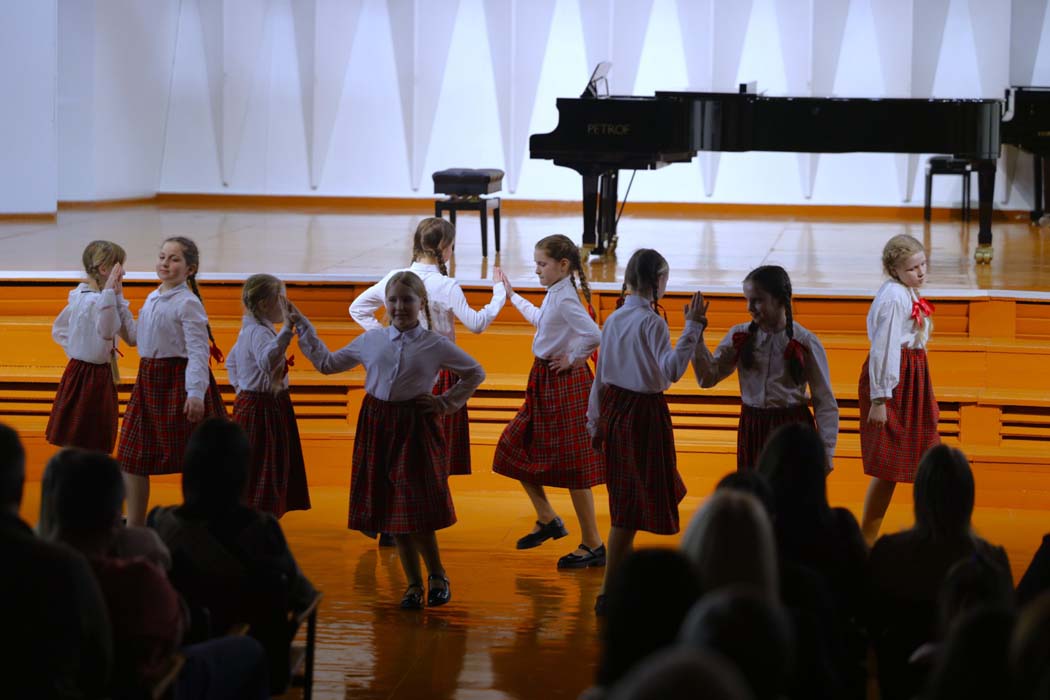 Kora klases kolektīvu koncerts “Dziesmu kamolītis”