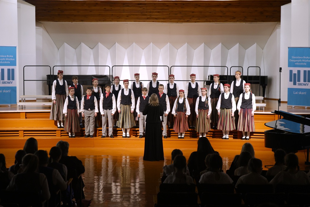 Dienvidlatgales reģiona mūzikas skolu XXII koru festivals-koncerts