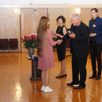 Zinību diena