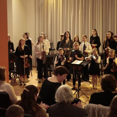 Koncerta Skan stīgas Austrumlatgalē dalībnieki