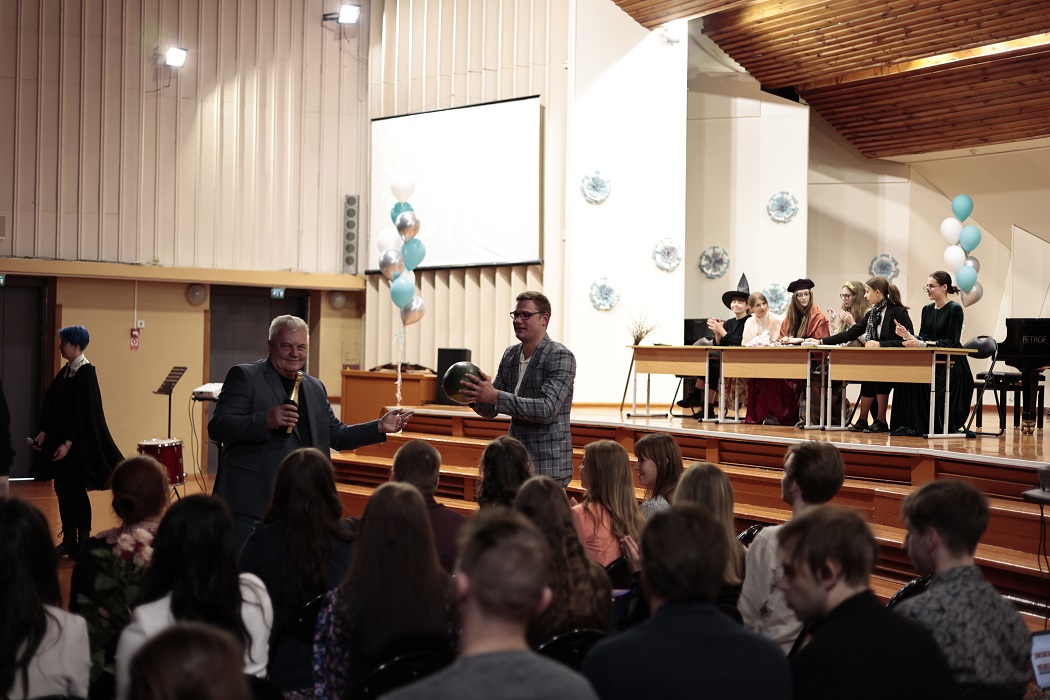 Noslēguma kursu audzēkņu Pēdējais zvans